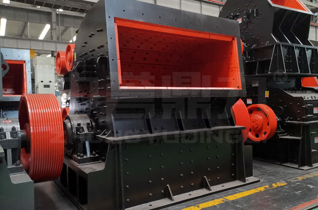 1600×1600單段錘式破碎機