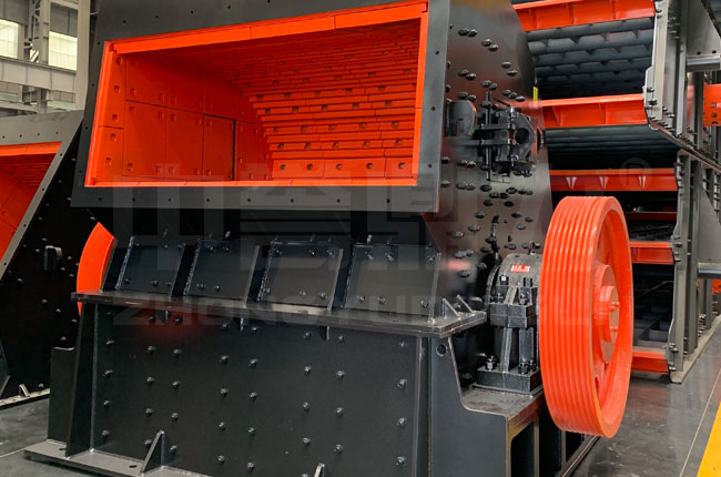 PCΦ1000×1000錘式破碎機