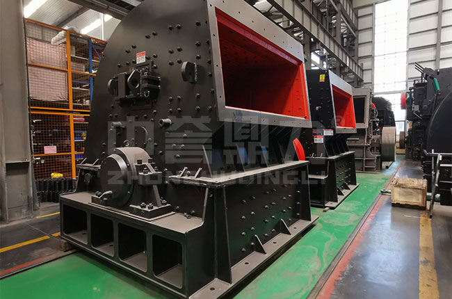 PC1000×800錘式破碎機