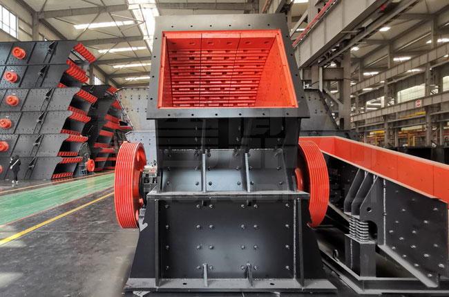 PCΦ400×175錘式破碎機(jī)