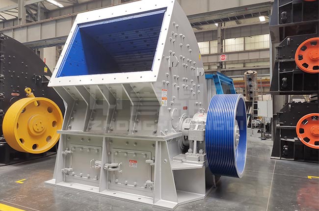 PCΦ600×400錘式破碎機(jī)
