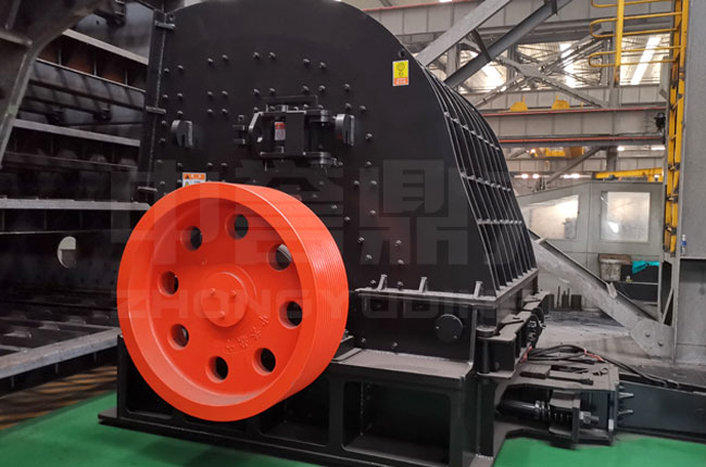 PC800×600錘式破碎機