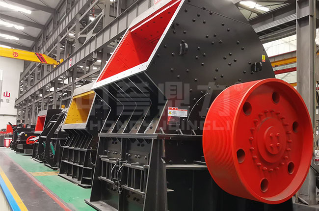 PCΦ800×800錘式破碎機(jī)