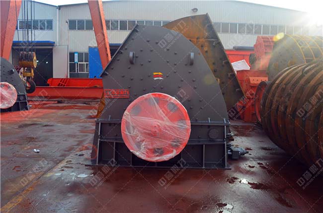 PFW1318Ⅲ反擊式破碎機(jī)